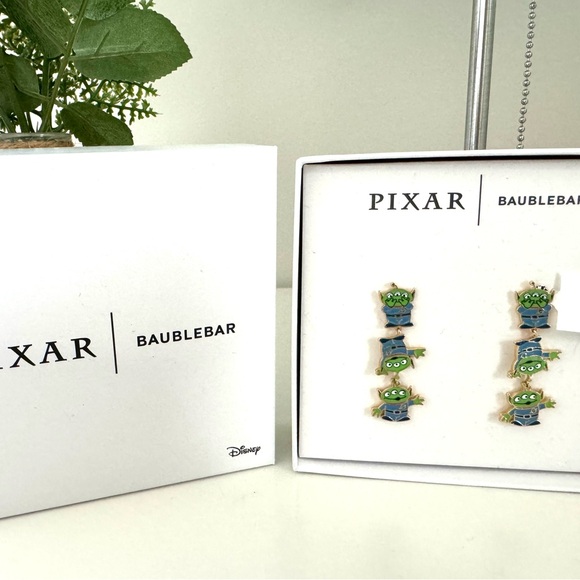 NWT Disney Pixar Toy Story Alien Drop Earrings Baublebar - Picture 2 of 4